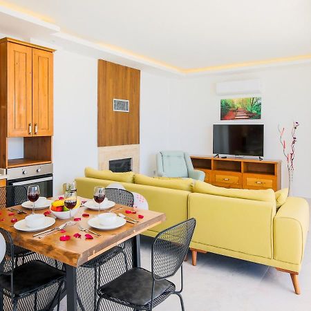 Villa 3 Sleeps 4 Isolated Honeymoon-Villa Lale Uzumlu  Exterior photo