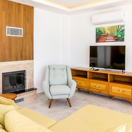 Villa 3 Sleeps 4 Isolated Honeymoon-Villa Lale Uzumlu  Exterior photo